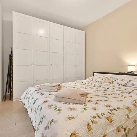 Lazy Days - 1br In Center וארנה