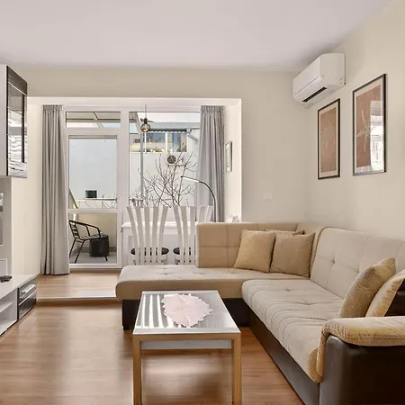 Lazy Days - 1br In Center וארנה