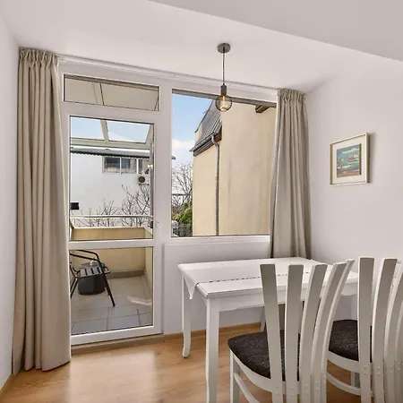 Lazy Days - 1br In Center וארנה