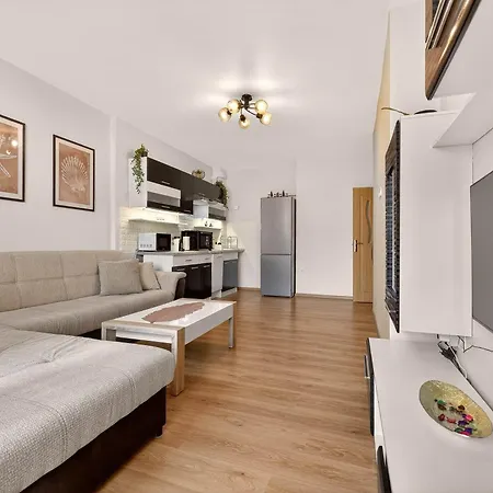 Lazy Days - 1br In Center וארנה