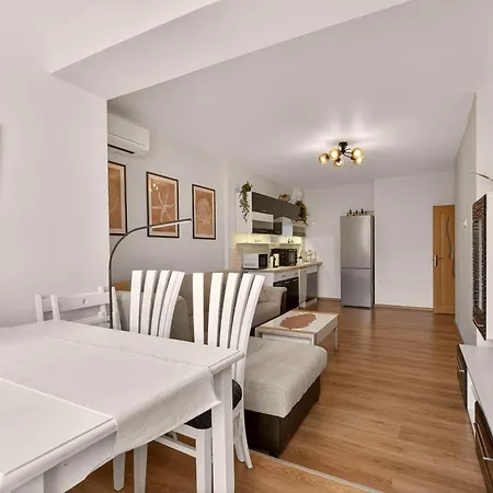 Lazy Days - 1br In Center וארנה