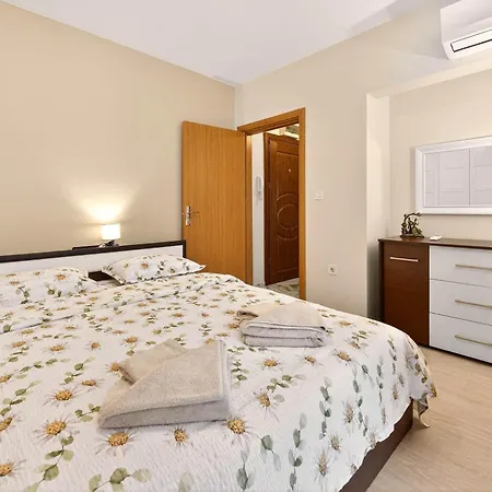Lazy Days - 1br In Center דירה